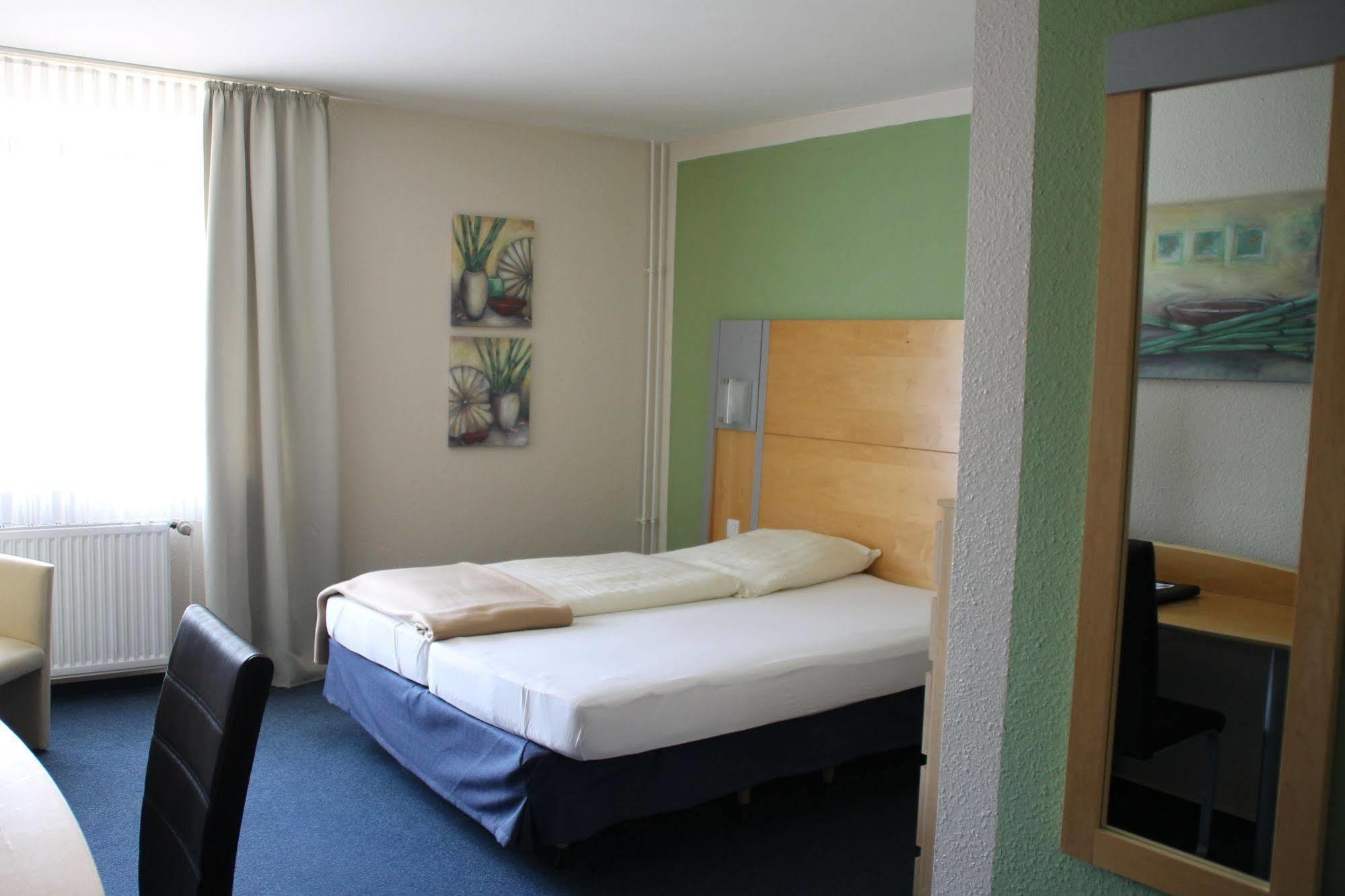 Residenz Hotel Neu Wulmstorf Zewnętrze zdjęcie