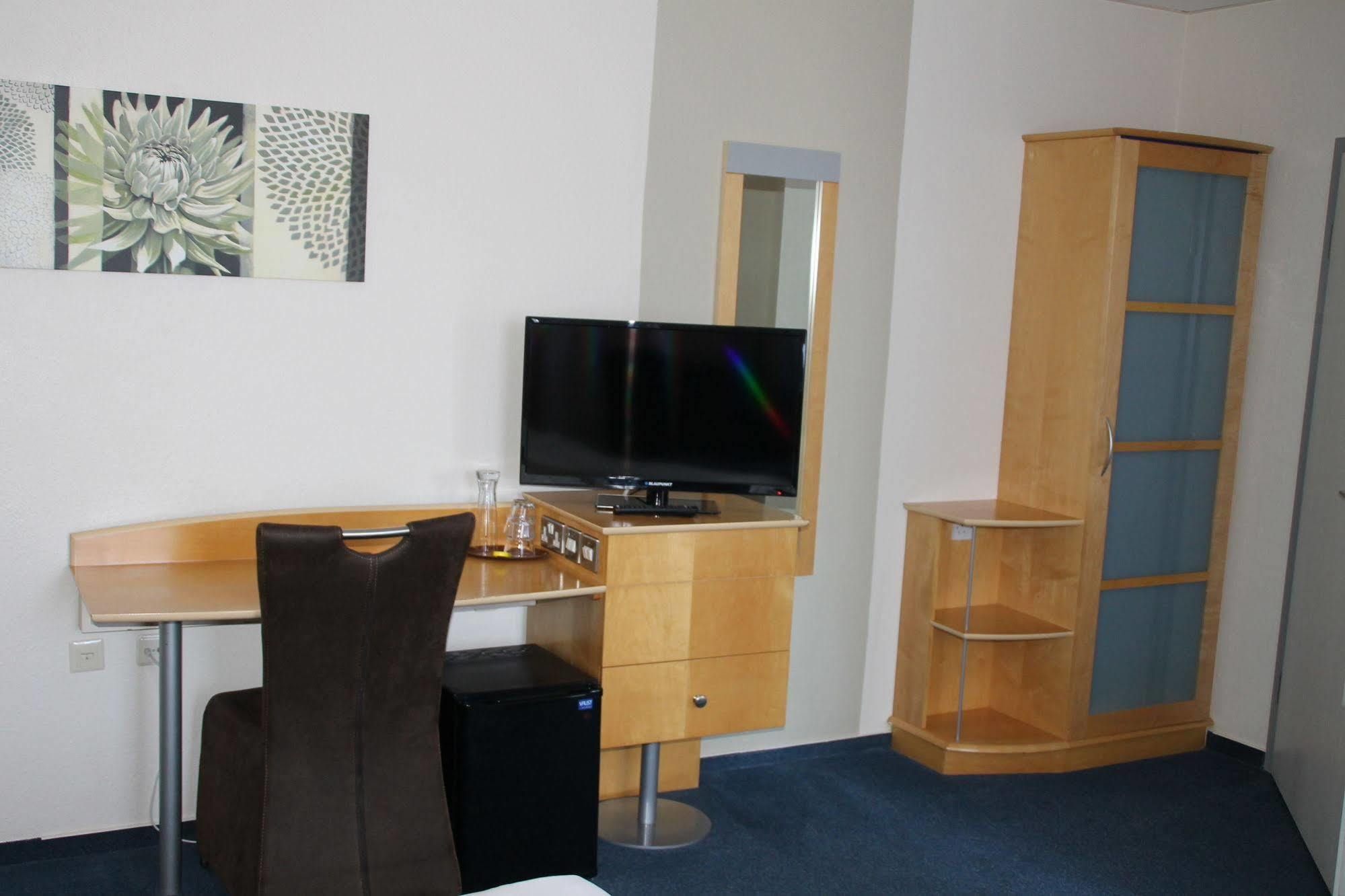 Residenz Hotel Neu Wulmstorf Zewnętrze zdjęcie