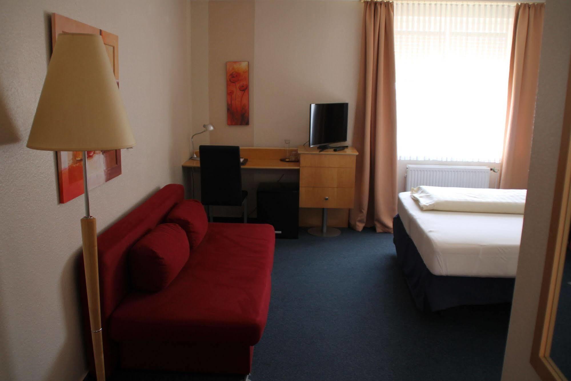 Residenz Hotel Neu Wulmstorf Zewnętrze zdjęcie